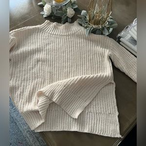 Arie sweater